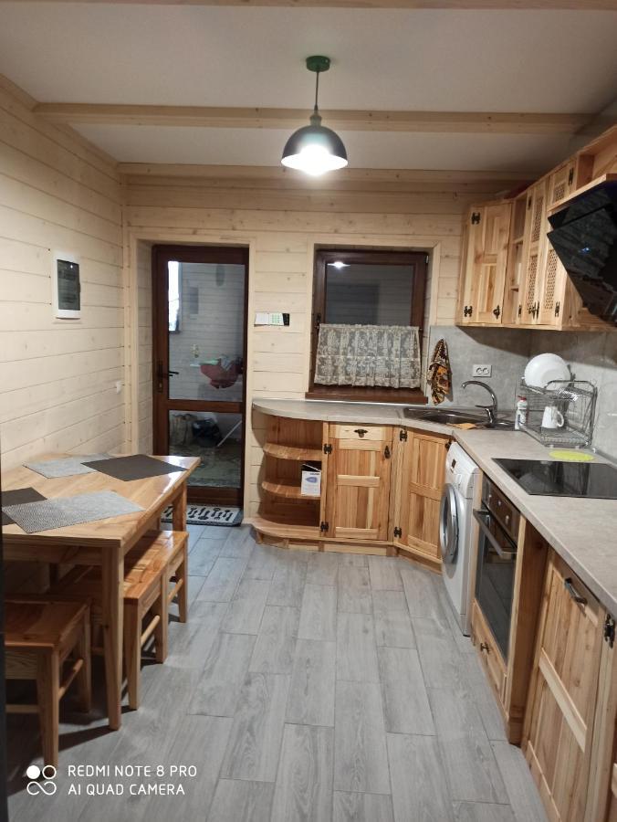 Brand New 2020 Specious Apartment Druzi 2 Paljanyjtsja Exteriör bild